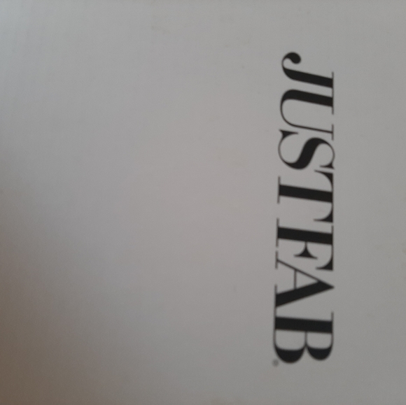 Uggs styled fuzzy boot - Picture 3 of 4